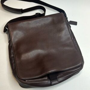COACH  Genuine Leather Crossbody Messenger Bag Brown E1S-5234 NEW!!!